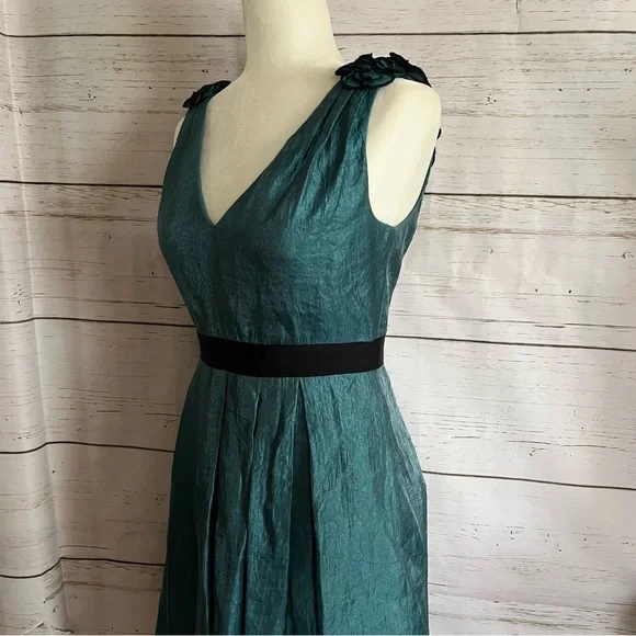 Adrianna Papell v-neck dress - Picture 3 of 10